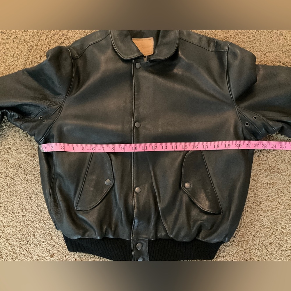 Women’s Vintage Early 90’s Black Leather Bomber Jacket-Zipper, Buttons, Pockets - Picture 9 of 16